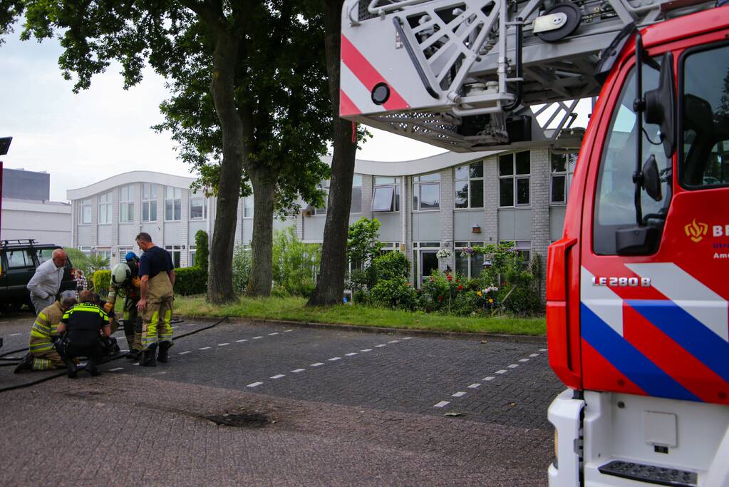 Veel rook bij brand in woning