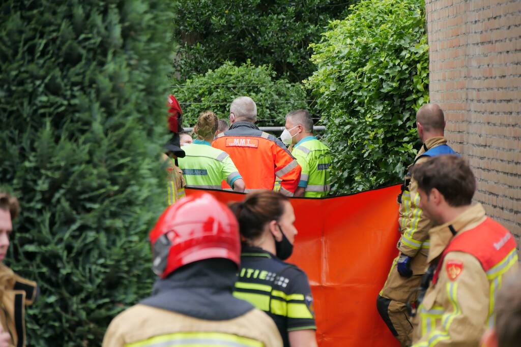 Persoon overleden bij brand in schuur