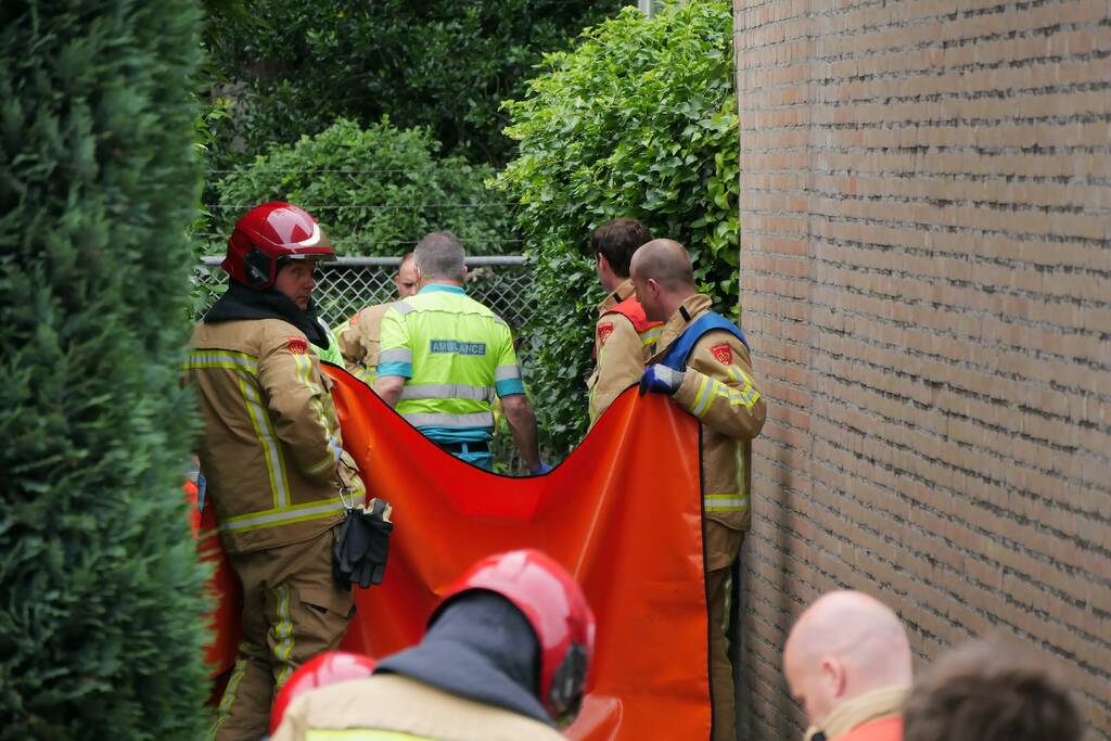 Persoon overleden bij brand in schuur
