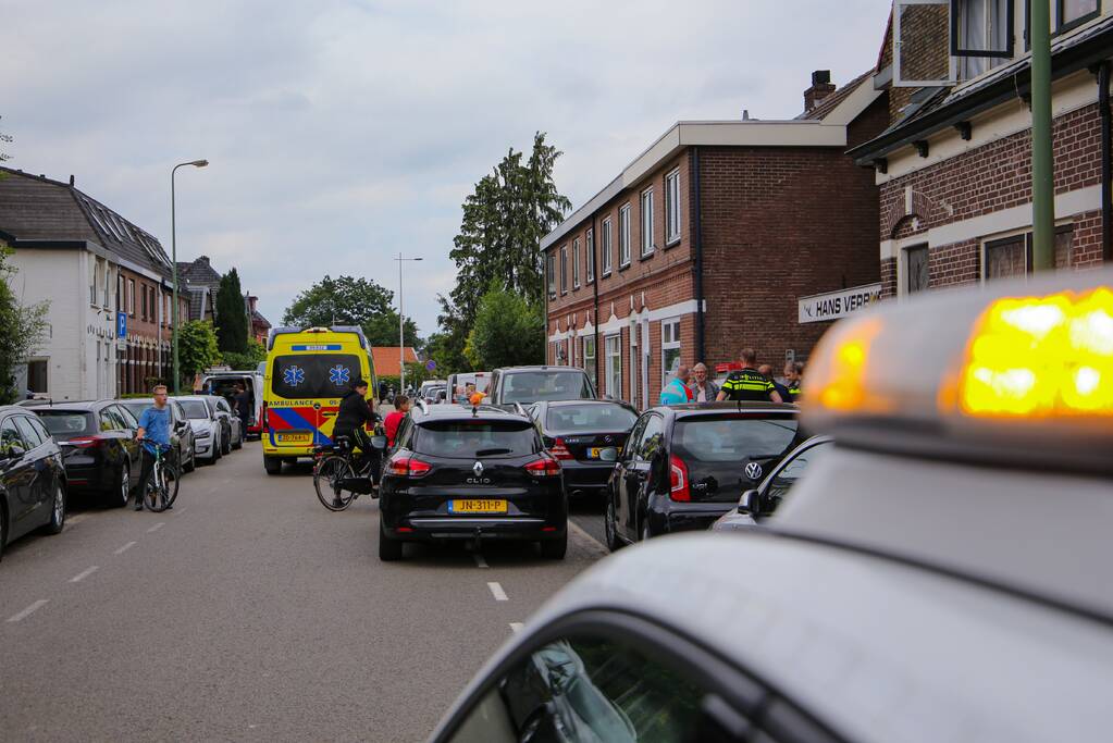 Fietser gewond bij botsing met autoportier