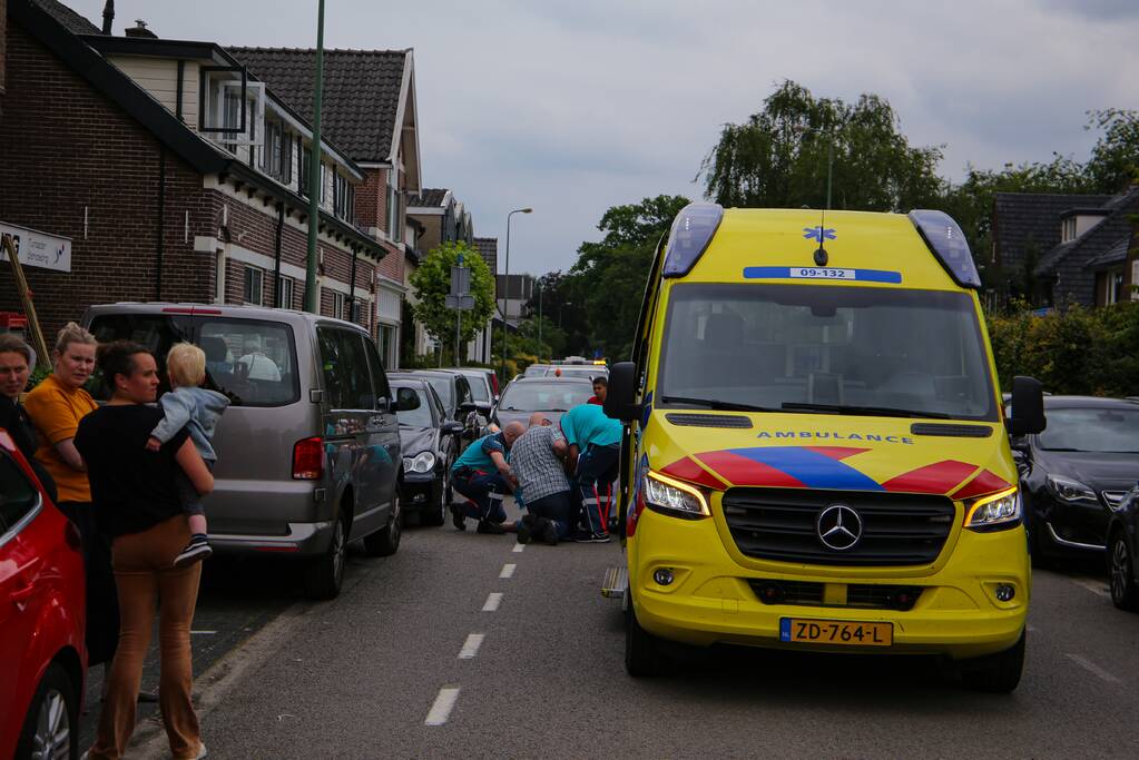 Fietser gewond bij botsing met autoportier