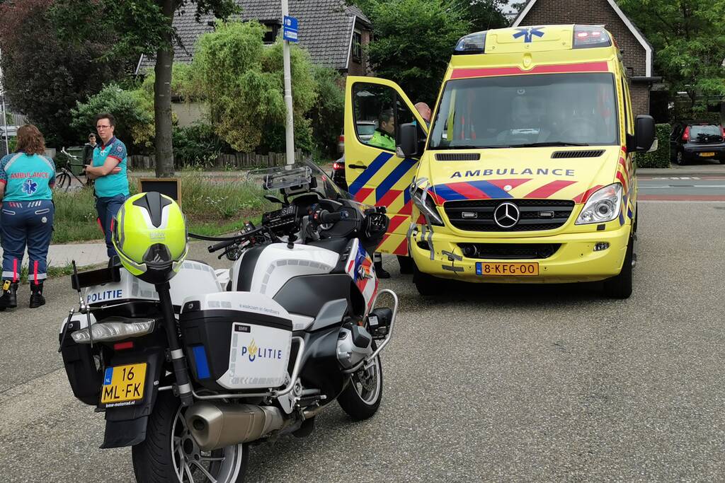 Ambulance betrokken bij botsing