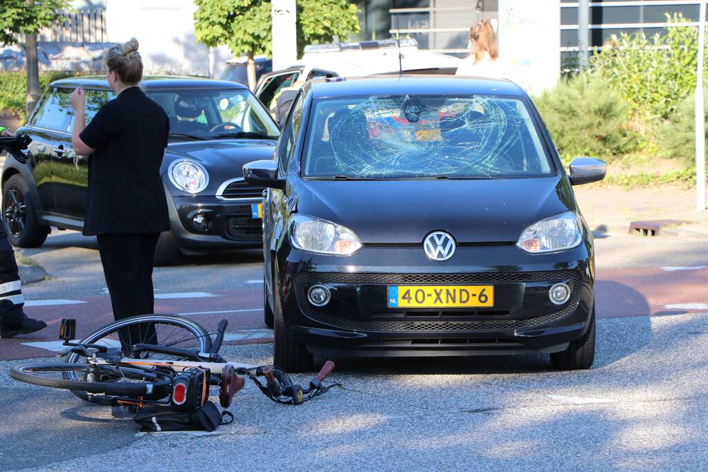 Fietser gewond bij aanrijding met auto