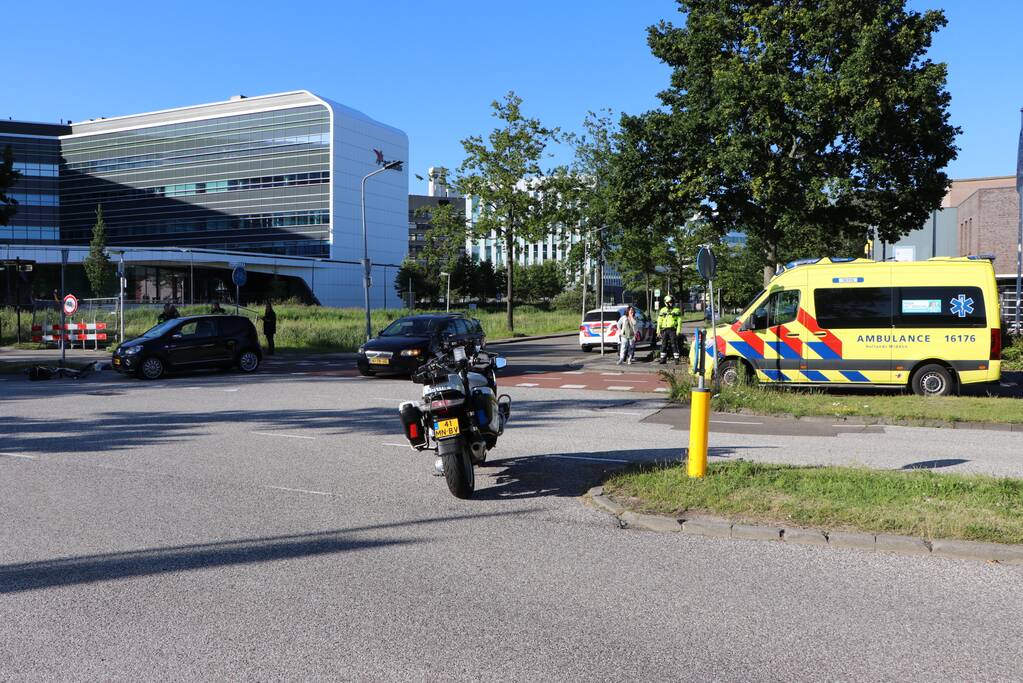 Fietser gewond bij aanrijding met auto