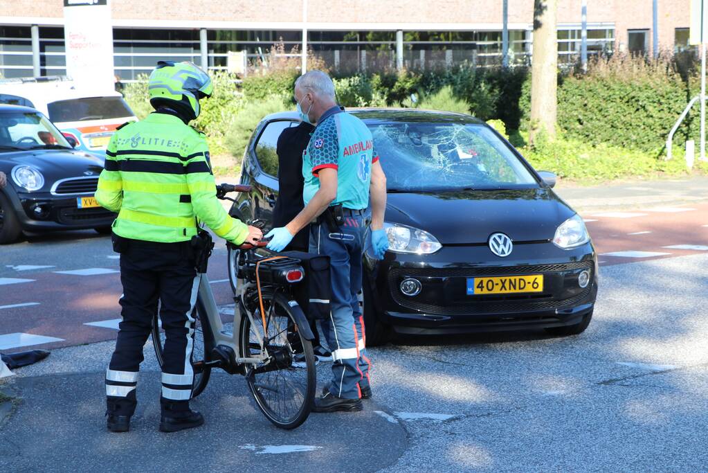 Fietser gewond bij aanrijding met auto