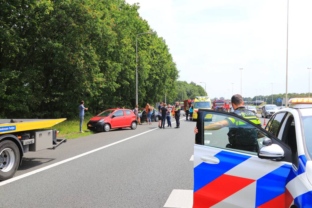 Meerdere voertuigen betrokken bij kop-staart botsing