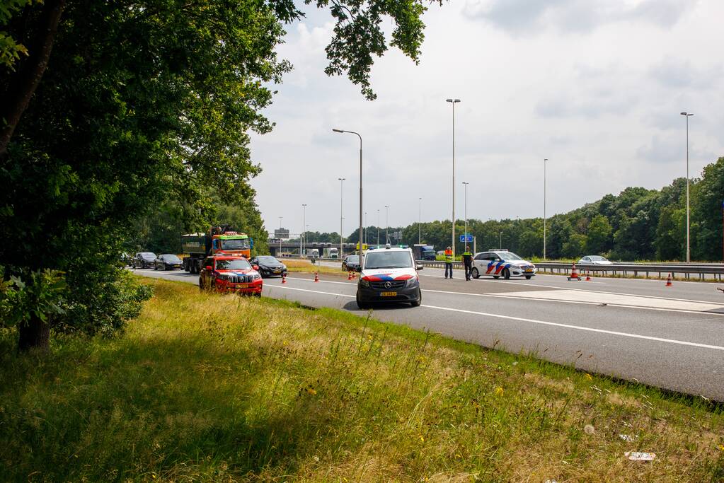 Meerdere voertuigen betrokken bij kop-staart botsing