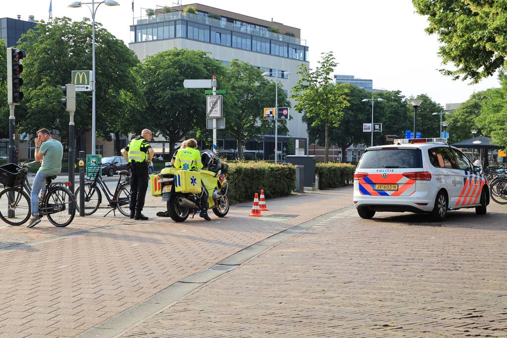 E-biker gaat onderuit en raakt gewond