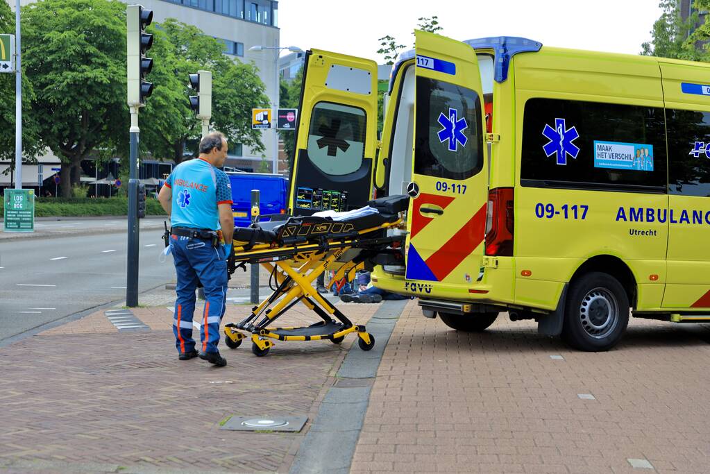 E-biker gaat onderuit en raakt gewond