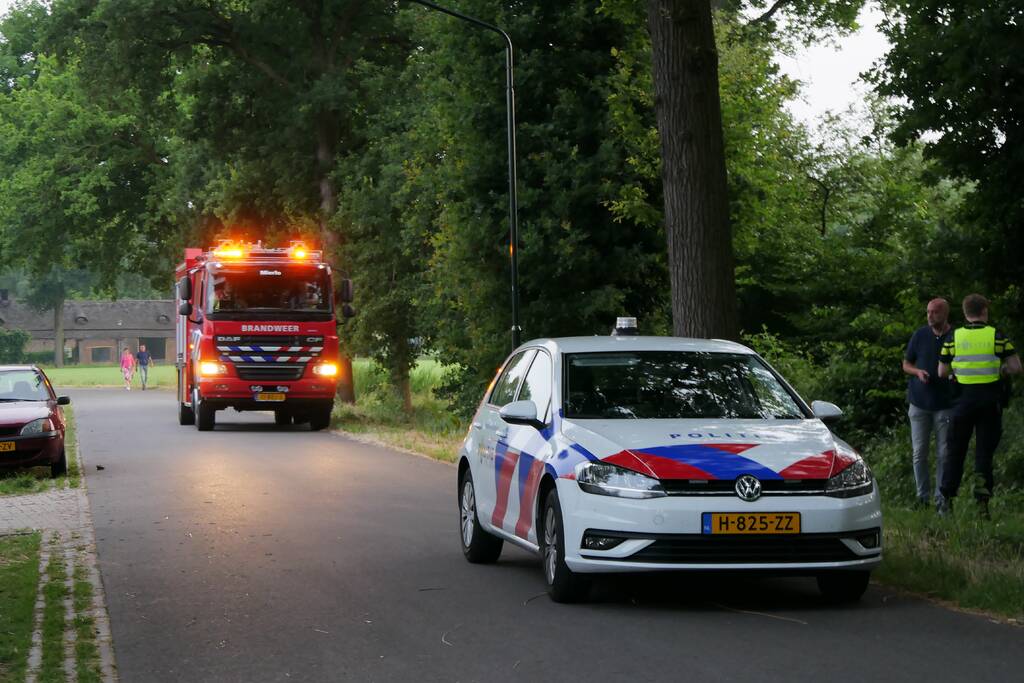 Politiehelikopter ontdekt brand in bosgebied