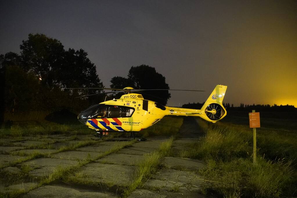 Persoon zwaargewond door incident in woning