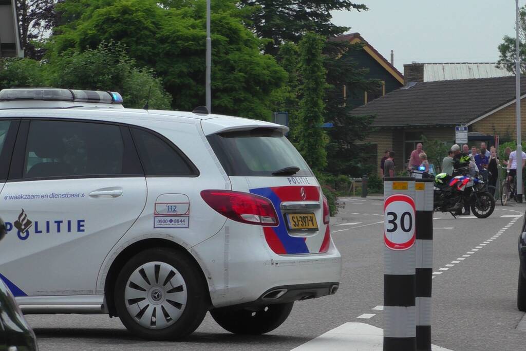 Buurtbewoners moeten binnen blijven na melding van schietpartij