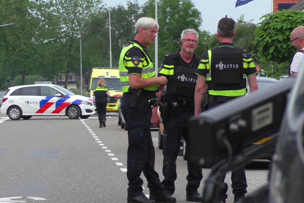 Buurtbewoners moeten binnen blijven na melding van schietpartij