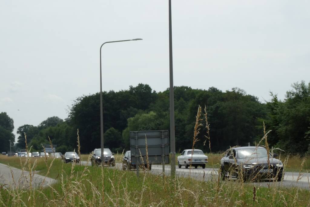Flinke schade bij aanrijding op kruising