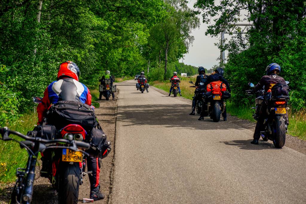 Voetgangster aangereden door motorrijder