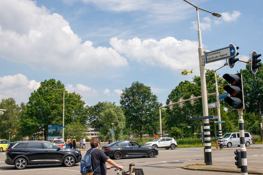 Motorrijder ernstig gewond automobilist rijdt door