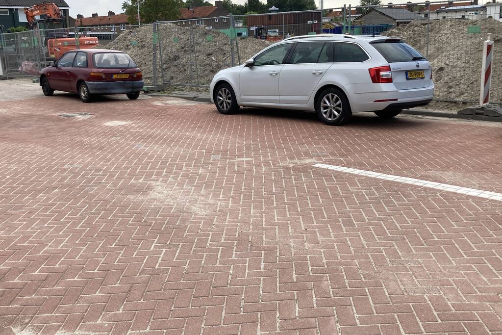 Kop-staart botsing tussen twee auto's