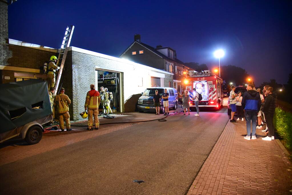 Brand in spouwmuur na wegbranden wespennest