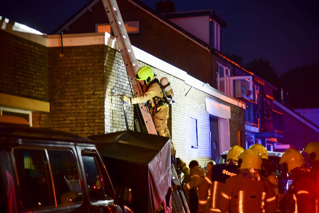 Brand in spouwmuur na wegbranden wespennest