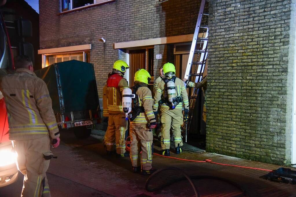 Brand in spouwmuur na wegbranden wespennest