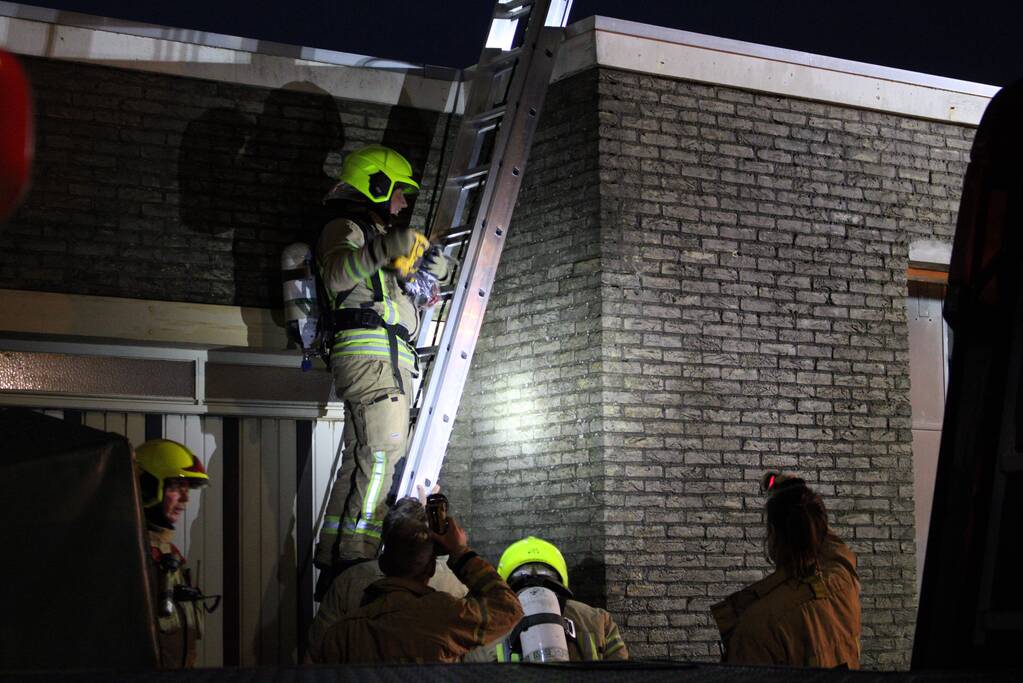 Brand in spouwmuur na wegbranden wespennest