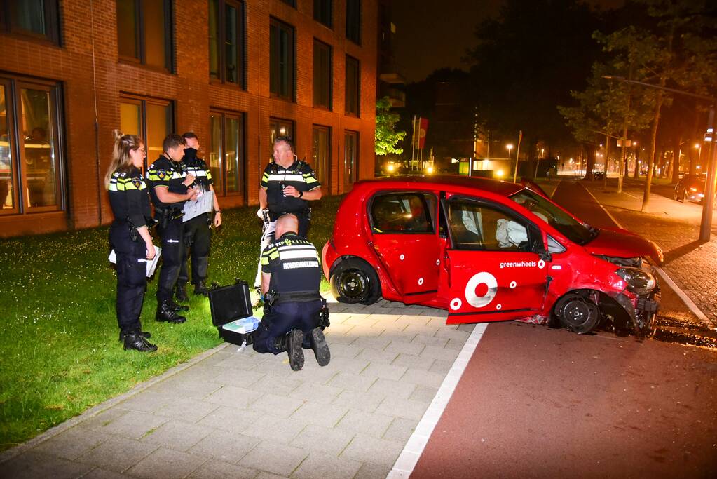 Eenzijdig ongeluk leidt tot vondst vuurwapen