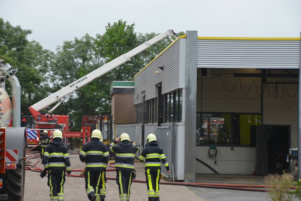 Grote brand in loods van Bos Mechanisatie