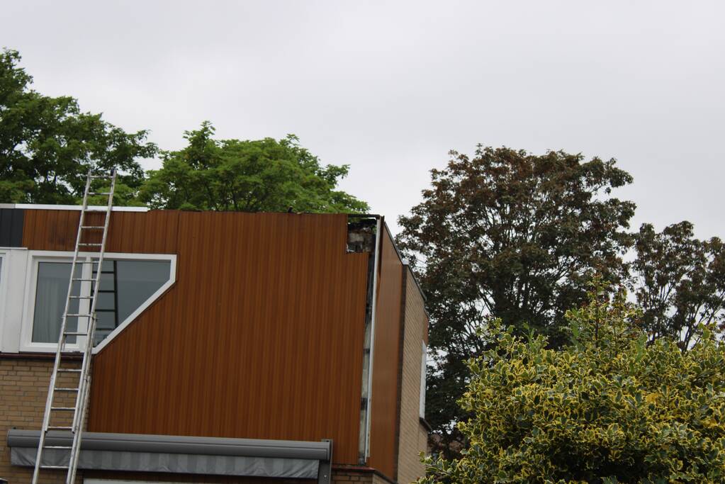 Brand op dak van woning door werkzaamheden