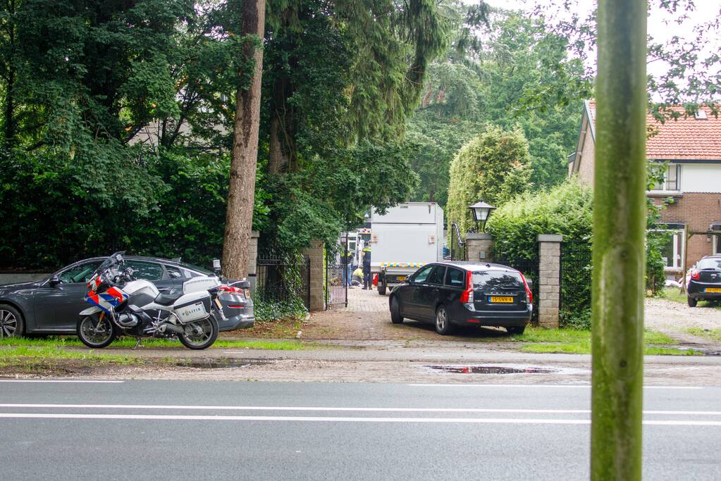 Aanhouding bij aantreffen hennepkwekerij in villa