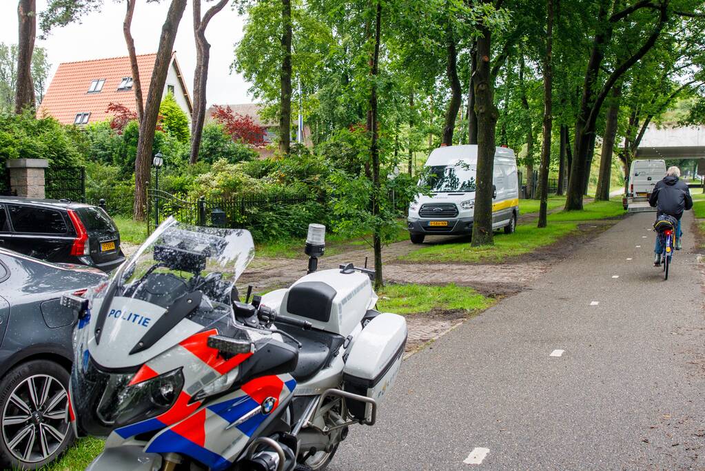 Aanhouding bij aantreffen hennepkwekerij in villa