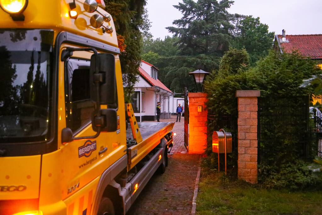 Aanhouding bij aantreffen hennepkwekerij in villa