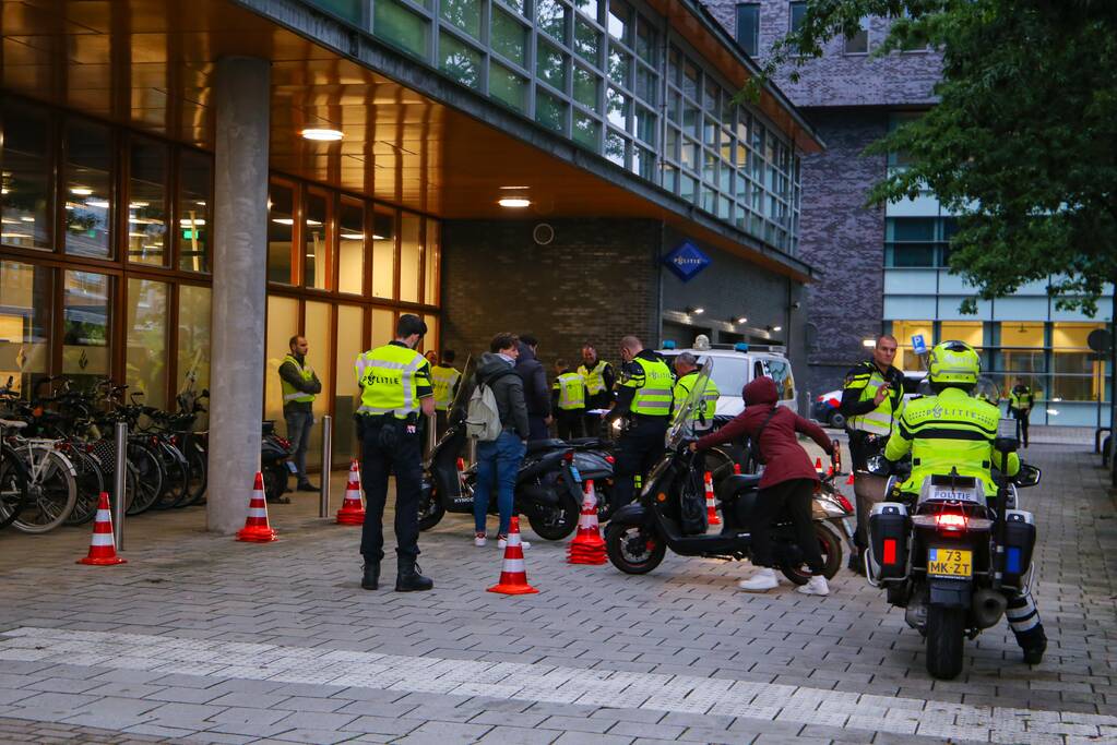 Aanhoudingen tijdens grote scooter controle