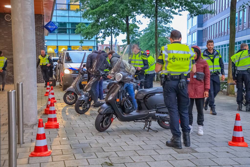 Aanhoudingen tijdens grote scooter controle