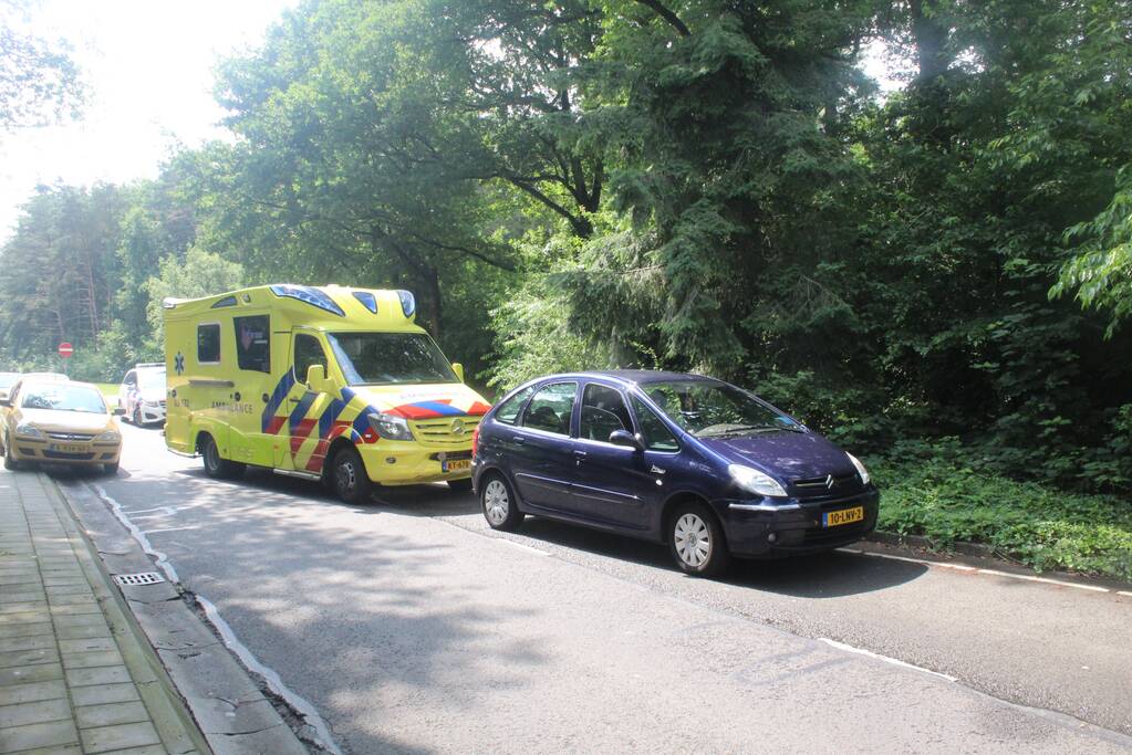 Fietser gewond bij verkeersongeval met auto