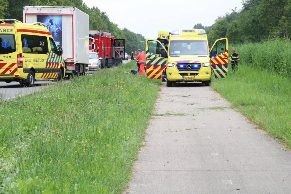 Wielrenner ernstig gewond na verkeersongeval