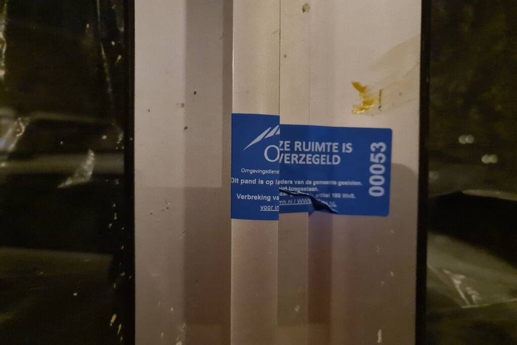 Politie haalt man uit woning