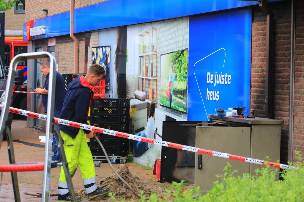 Markt zonder stroom na brand in elektriciteitskast