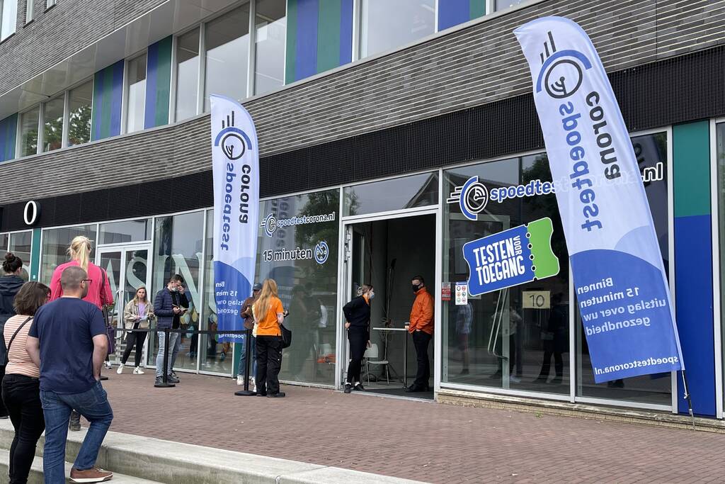 Topdrukte bij testen voor toegang