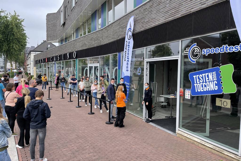 Topdrukte bij testen voor toegang