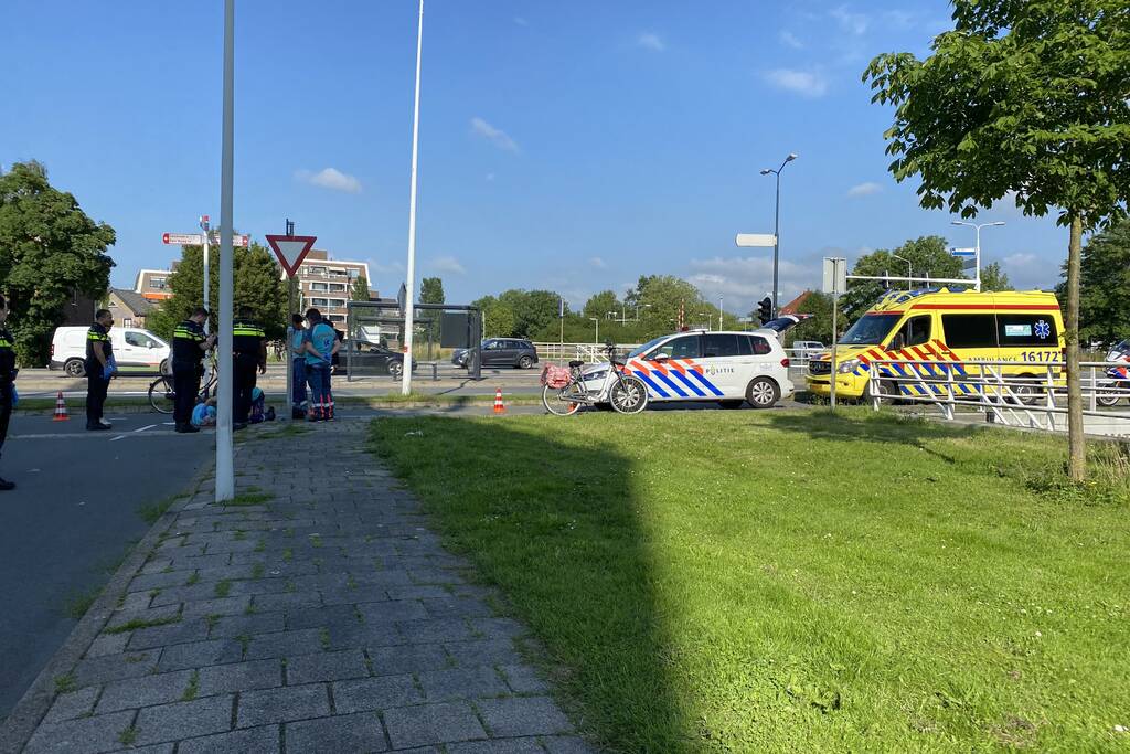 Fietsster gewond door botsing met maaltijdbezorger