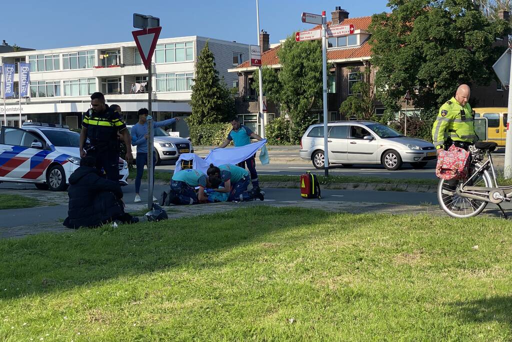 Fietsster gewond door botsing met maaltijdbezorger
