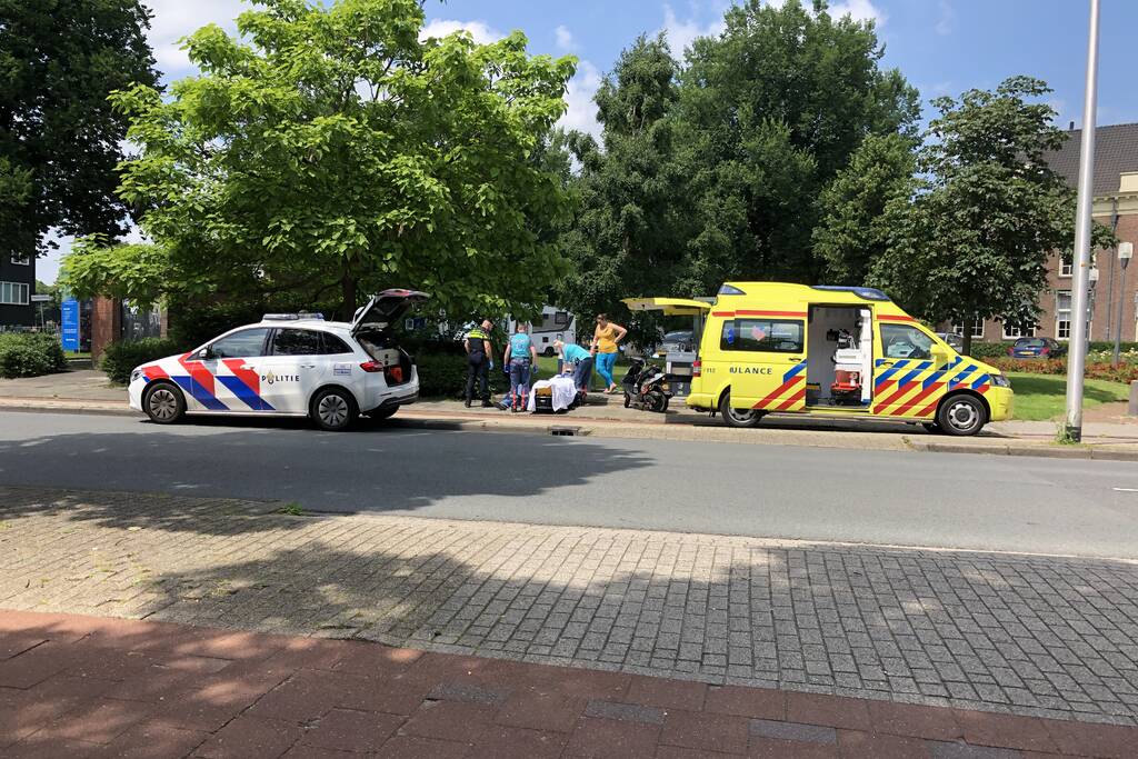 Persoon gewond na val met scootmobiel