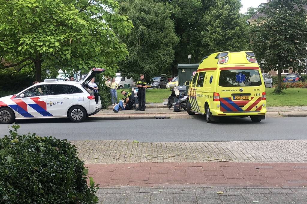 Persoon gewond na val met scootmobiel