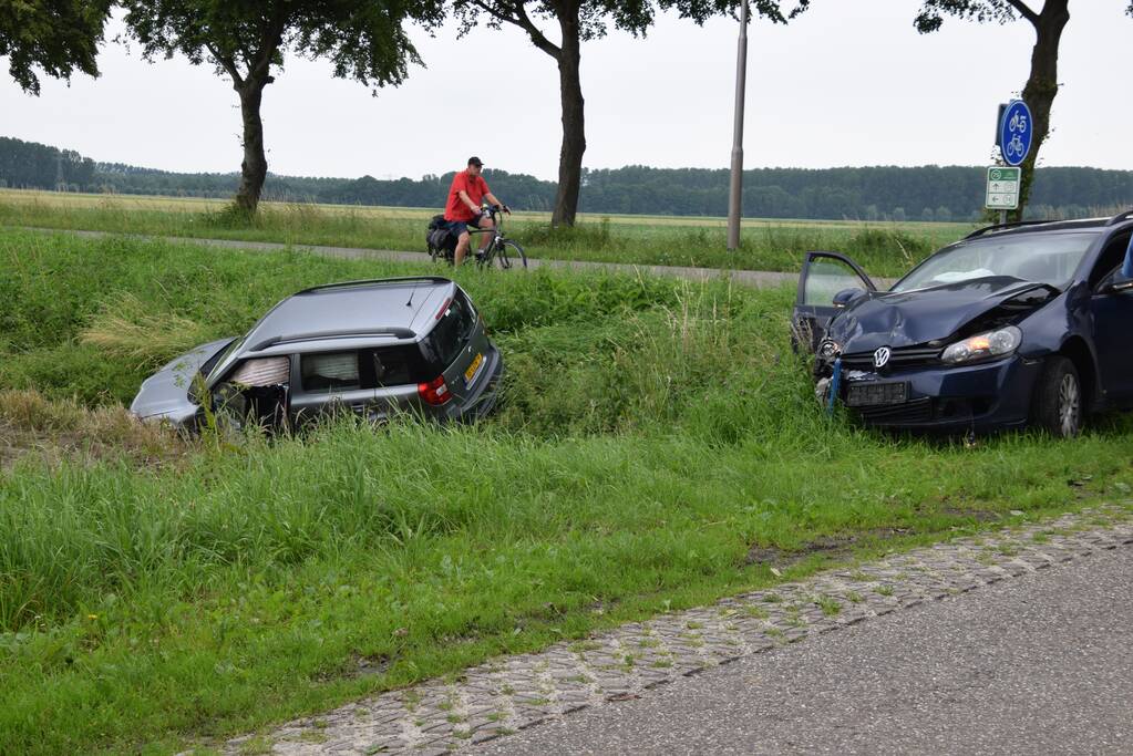 Auto in de sloot na ongeval