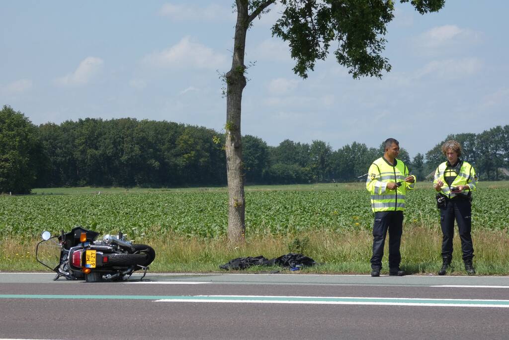 Motorrijder gewond bij botsing op camper