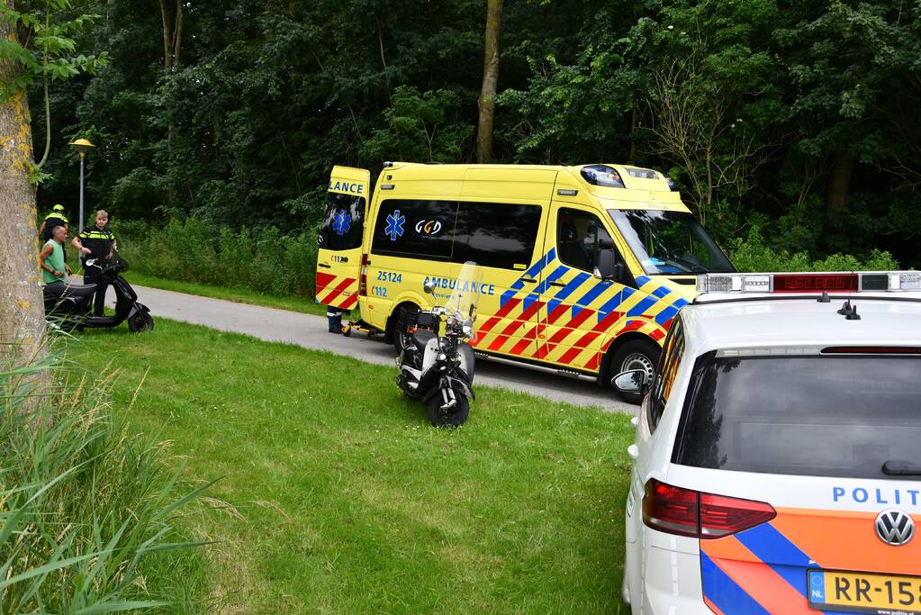 Man gewond na val met scooter