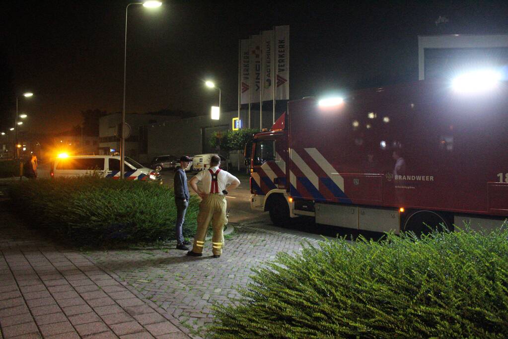 Veel rookontwikkeling bij brand in bedrijfspand