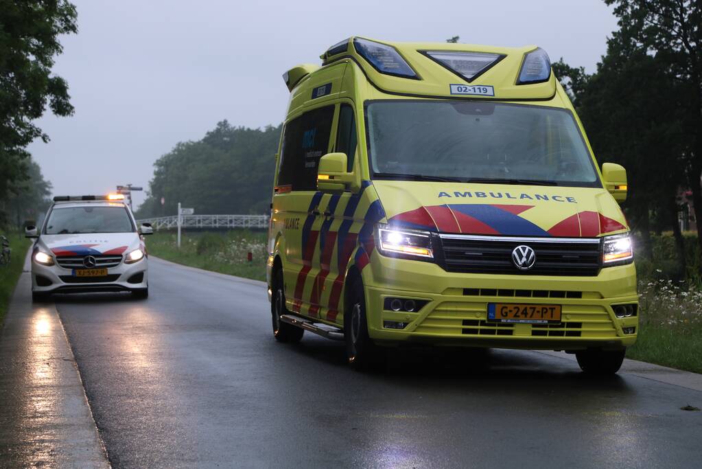 Persoon gewond na te water raken met scooter