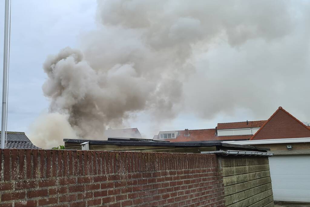 Uitslaande brand in garage