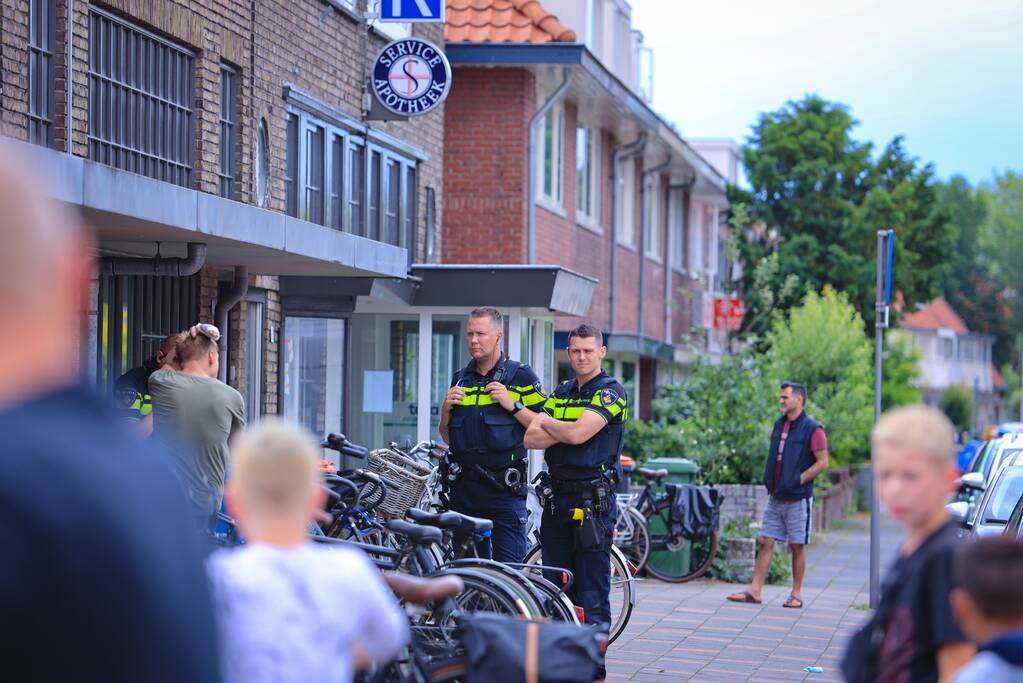 Politie ingezet bij apotheek voor man met verward gedrag